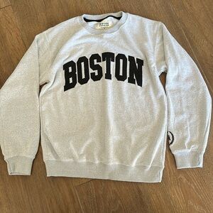 New York Popular Boston grey sweatshirt. Unisex size S.